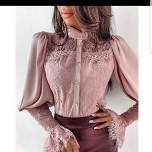 Flare sleeve buttoned blouse